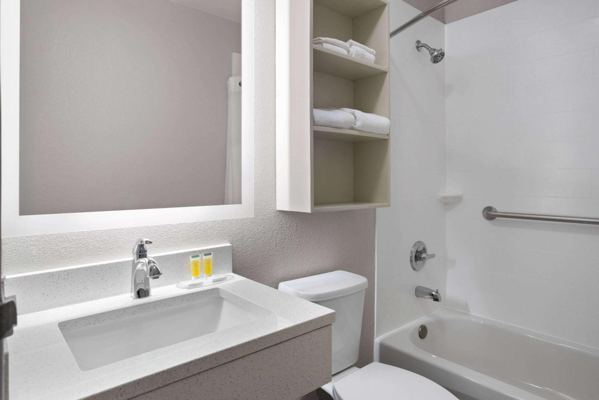 Microtel Inn By Wyndham Raleigh-Durham Airport Morrisville Ngoại thất bức ảnh